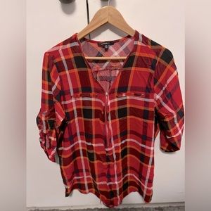 Women’s blouse size 2x. No stains or holes